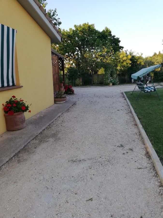 Casa Vacanze Angelica Ostra Vetere Exterior foto